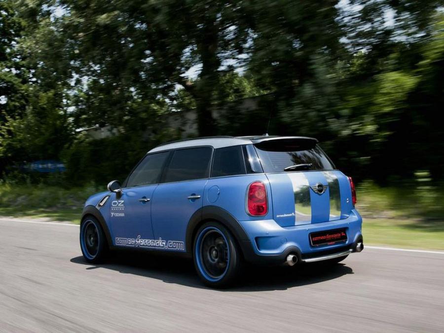  Mini Cooper Countryman S Anniversario by Romeo Ferraris 2011 года  (фото 4 из 11)